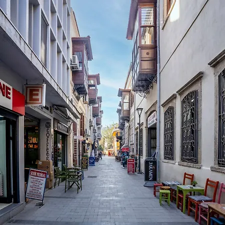 Stone Just A 3min Walk From The Clock Tower Apartmán İzmir