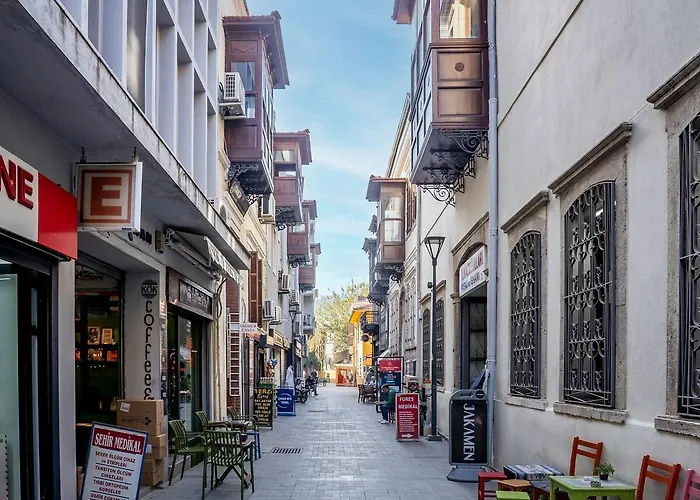 Stone Just A 3min Walk From The Clock Tower Apartamento Esmirna