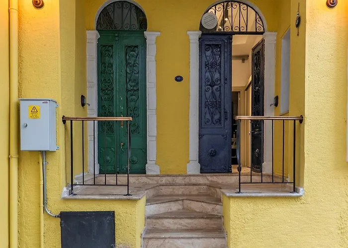 Stone Just A 3min Walk From The Clock Tower