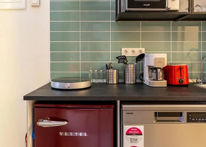 Stone Just A 3min Walk From The Clock Tower * İzmir